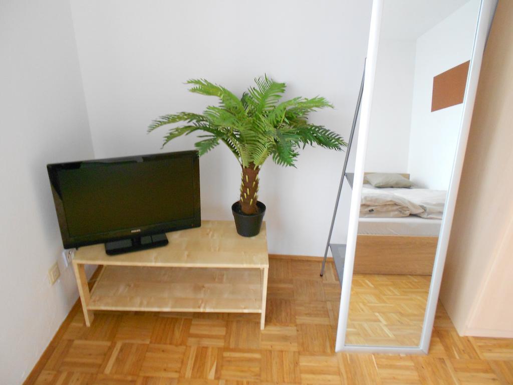 Apartments Hofgarten Регенсбург Стая снимка