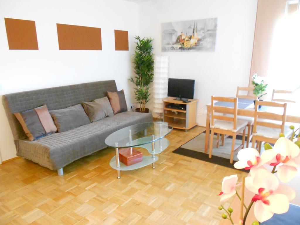Apartments Hofgarten Регенсбург Стая снимка